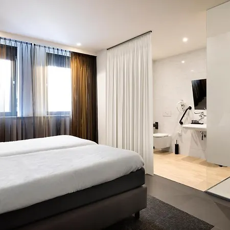 Theaterhotel Hotel 4*