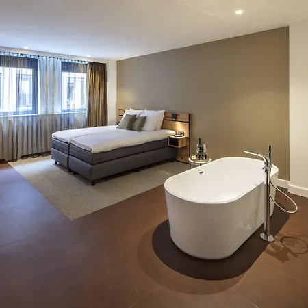 Theaterhotel Отель Венло