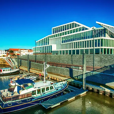 Theaterhotel Hotel 4*