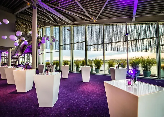 מלון Theaterhotel