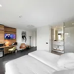 Theaterhotel Hotel 4*