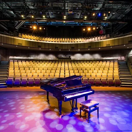 Theaterhotel Отель 4*