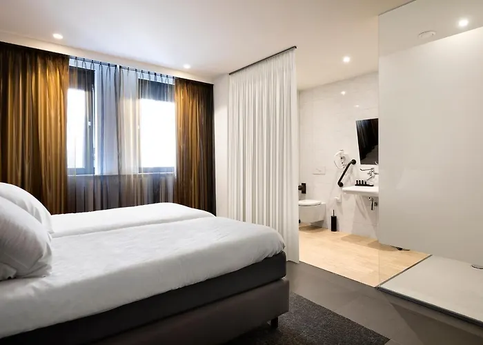 Theaterhotel ホテル 4*