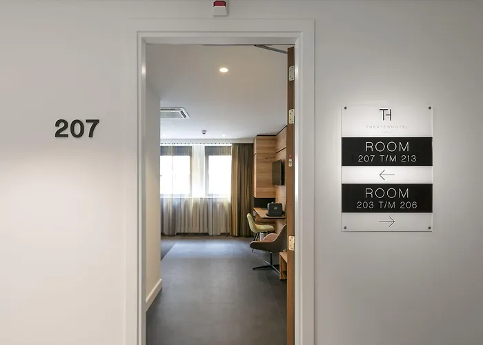 ホテル Theaterhotel